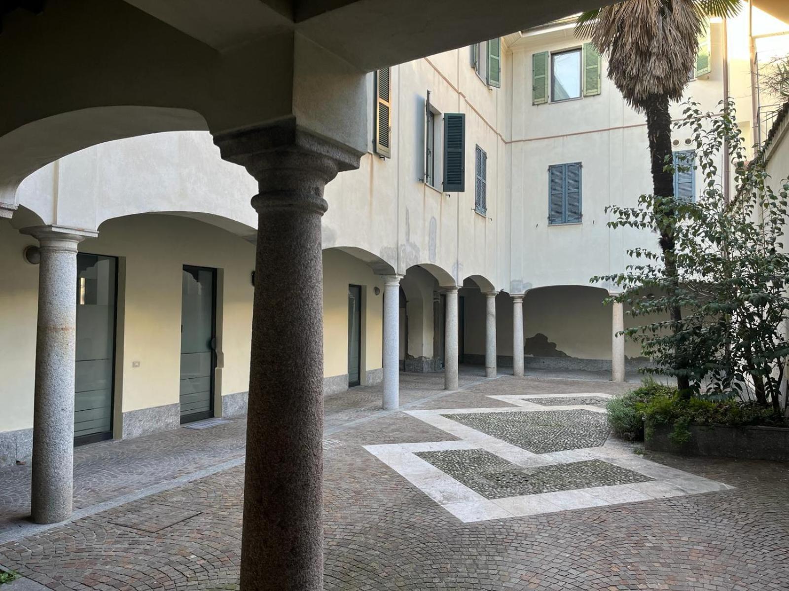 Loft Matteotti - Studio In Centro Бусто-Арсизио Экстерьер фото