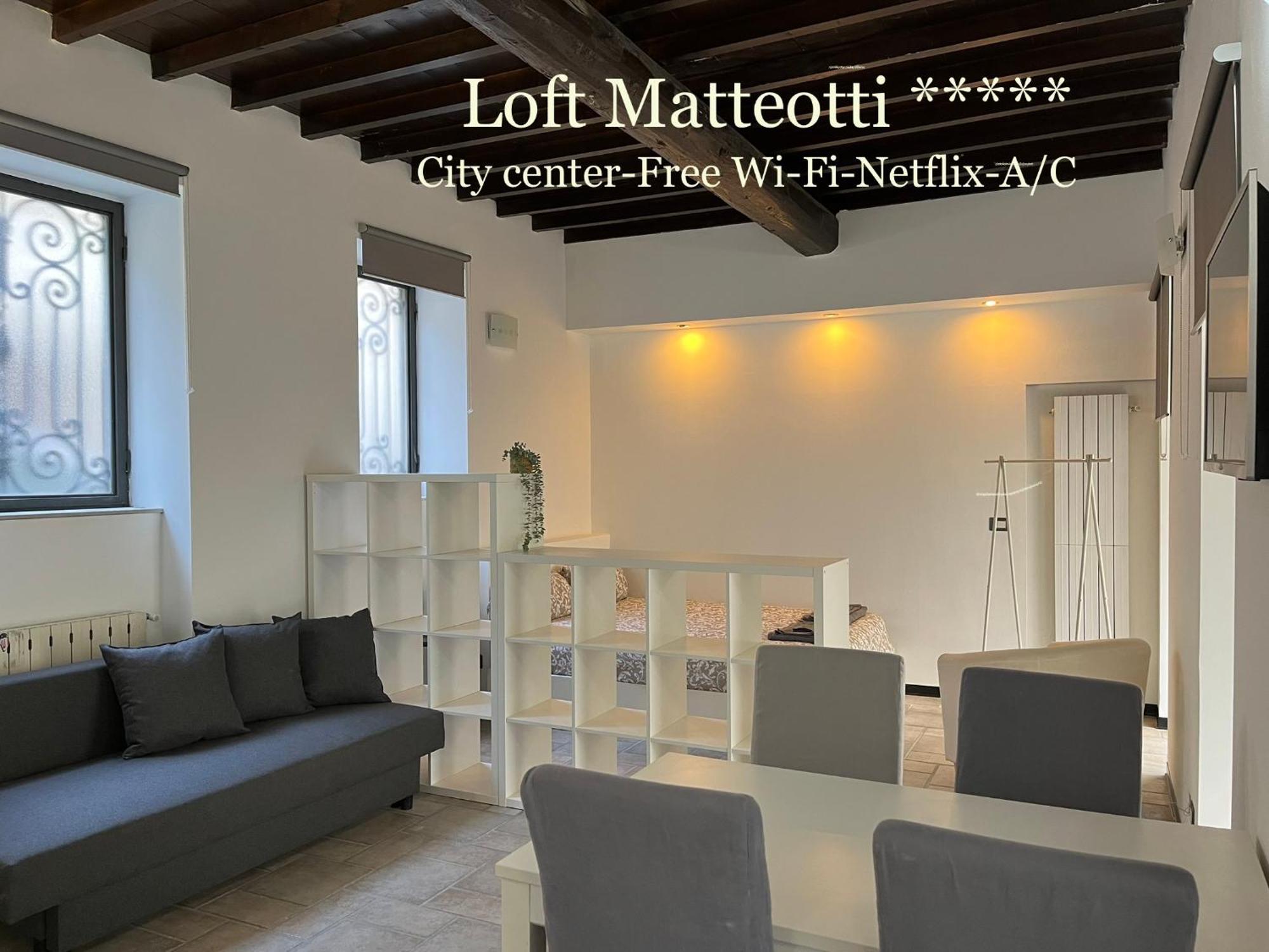 Loft Matteotti - Studio In Centro Бусто-Арсизио Экстерьер фото